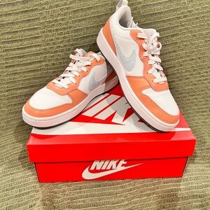 Court Borough Low 2 SE1 (GS) ‘White Light Madder Root’